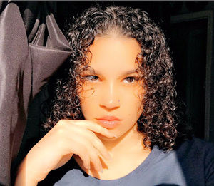 Meet your Posher, Isis